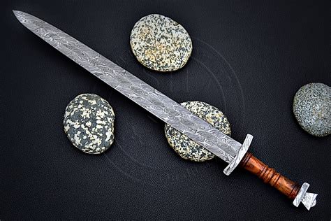 32"CUSTOM MADE DAMASCUS STEEL NEW SWORD Taj Pommel Sword (SH-SW-43) - SH Knives Exporter