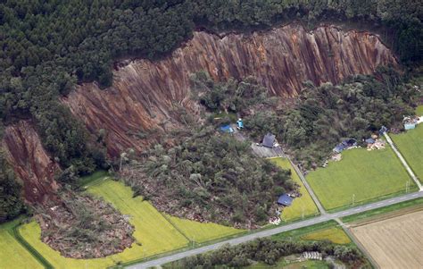 [PHOTOS] Hokkaido Earthquake: Rescue Operations Start Amid Threats of ...