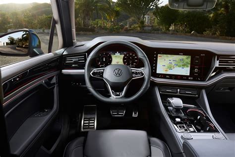 Refreshed VW Touareg SUV revealed in full | CAR Magazine