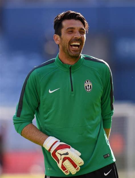 Juventus, Buffon Goalkeeper, Atalanta Bc, Italy Soccer, Sporting Legends, Goalkeeper Gloves ...
