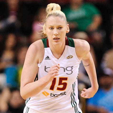 Lauren Jackson of Seattle Storm will miss season for knee injury | Lauren jackson, Knee injury ...