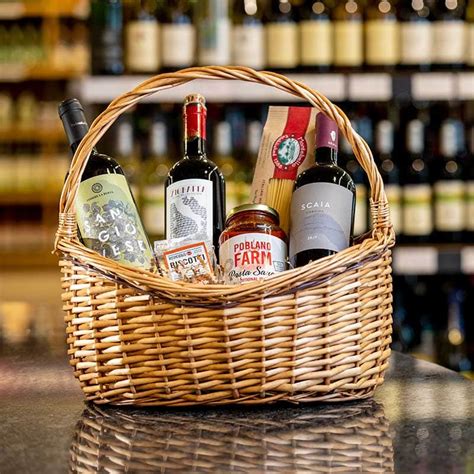 ITALIAN WINE BASKET $75 | The Savory Grape