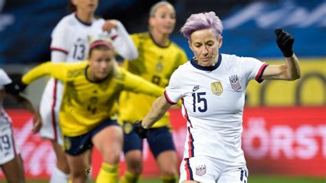 Megan Rapinoe Rose Lavelle re-sign with OL Reign NWSL - TSN.ca