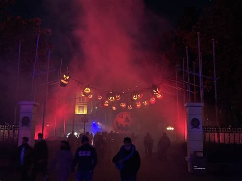 2022 Canada's Wonderland Haunt Returns - FUN Food Blog