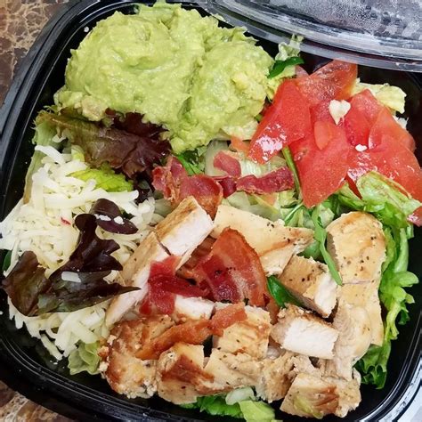 Wendy's Southwest Avocado Chicken Salad - 7 net carbs w/o the dressing ...