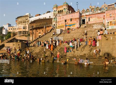 Hindu ghats on the banks of the Holy River Ganges (Ganga) in Varanasi ...