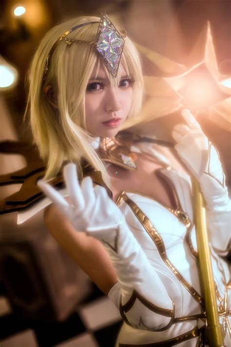 Lux Cosplay