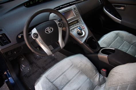 Toyota Prius Interior New-1 | Car Dealership in Philadelphia