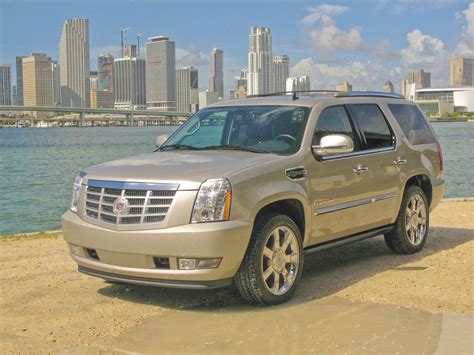 2009 Cadillac Escalade Hybrid Review - Top Speed