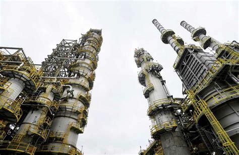 Exxon launches $2B refinery expansion in Beaumont