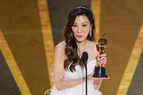 Michelle Yeoh Wins Best Actress at 2023 Oscars | POPSUGAR Entertainment Photo 4