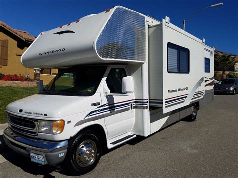 very low mileage 2000 Winnebago Minnie Winnie wf430v camper for sale