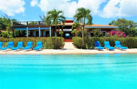 The Best Resorts on Vieques, Puerto Rico - Resorts Daily