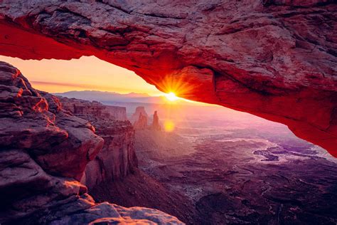 Expose Nature: Sunrise at Mesa Arch by Gene Horecka (IG: @genefever ...