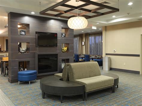 Hotel in Goldsboro, NC | Holiday Inn Express & Suites Goldsboro - Base Area