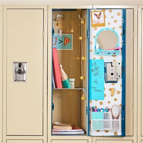 23 Things That'll Help You Have The Coolest Locker In School | School locker decorations, School ...