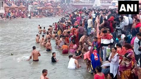 Kartik Purnima Ganga Snan 2022 Time: पटना, वाराणसी और हरिद्वार के घाटों ...