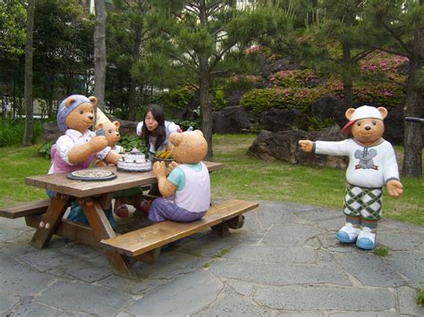 Michan Petite: South Korea: Jeju Teddy Bear Museum