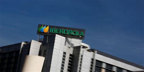 Iberdrola Sets Out Interim Dividend, Capital Increase - WSJ