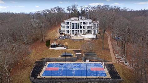 Inside Nelly's Empty St. Louis Mansion that Sold for a Million