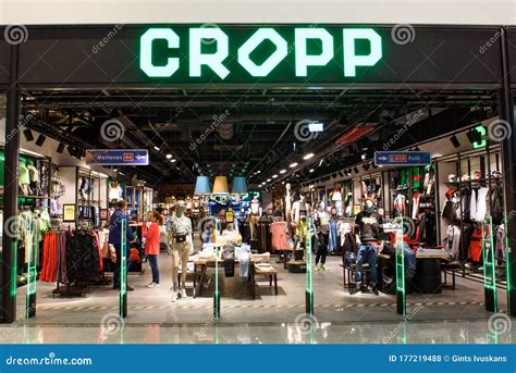 Cropp company store editorial stock photo. Image of shop - 177219488