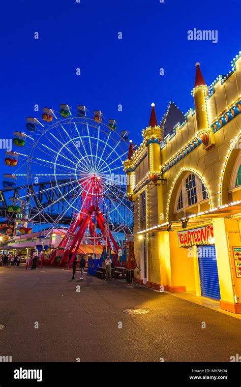 Luna Park at night in Sydney, Australia Stock Photo - Alamy