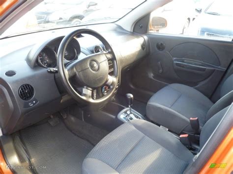 2006 Chevrolet Aveo LS Hatchback Interior Color Photos | GTCarLot.com