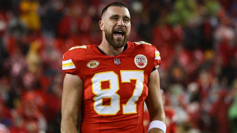 Travis Kelce Fight Video: Las Vegas Raiders, Fan Reaction – StyleCaster