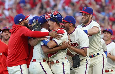 Philadelphia Phillies Beat Atlanta to Reach NLCS - The New York Times