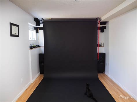 Small Studio Space | Rent this location on Giggster