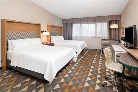 HOLIDAY INN TORONTO-AIRPORT EAST, AN IHG HOTEL $144 ($̶2̶2̶5̶ ...