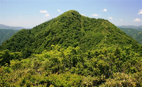 File:Mount Somugi green.jpg - Wikimedia Commons