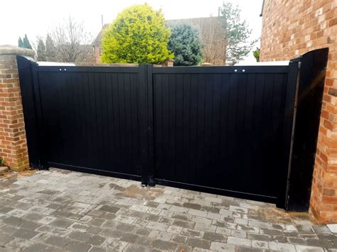 Commercial & Home Automatic & Electric Sliding, Bifold, Swing Gates | Leicestershire, Nottingham ...