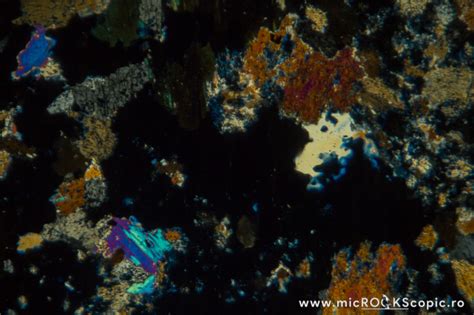 Nepheline thin section - Tectosilicates - MicROCKScopic