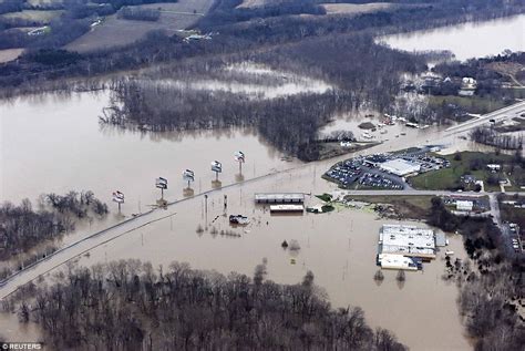 Mississippi flooding devastation revealed by aerial photographs | Daily Mail Online