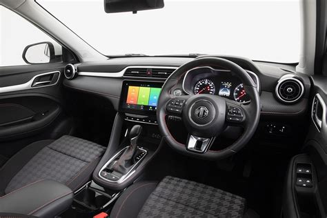 2021 MG ZST Core – interior – PerformanceDrive