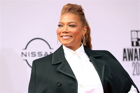 2021 BET Awards: Queen Latifah Accepts Lifetime Award in $6 False Lashes | Photos | Allure