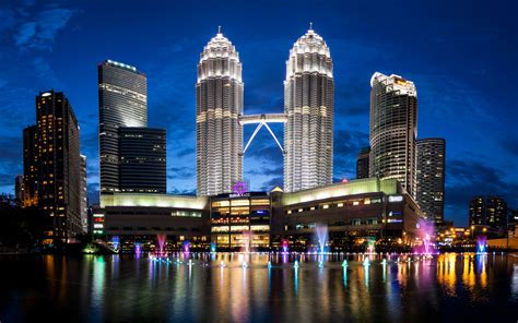 Petronas Towers Malaysia Skyline 4K Wallpapers | HD Wallpapers | ID #22658