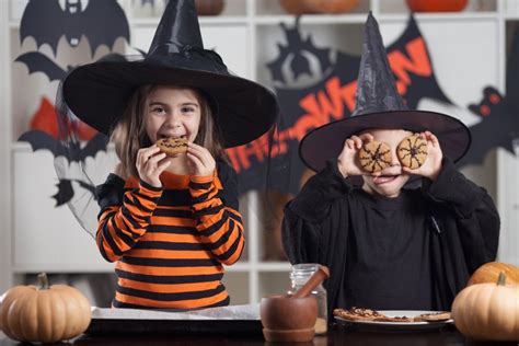 How to Protect Kids’ Teeth During Halloween | Dental Signal