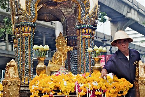 Elephants Part II, At the Erawan Shrine – John Lewell Photography