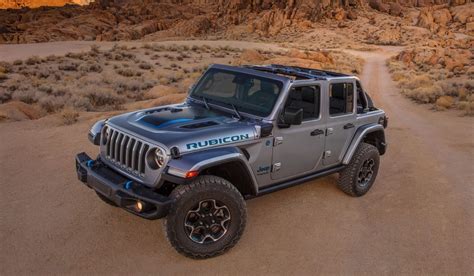 Jeep Wrangler 4xe plug-in hybrid revealed - Automotive Daily