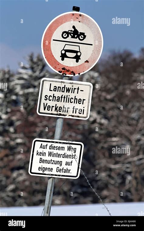 German road signs hi-res stock photography and images - Alamy