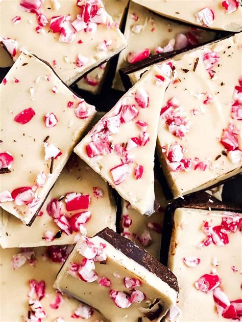 Easy Peppermint Bark Recipe - Savory Nothings