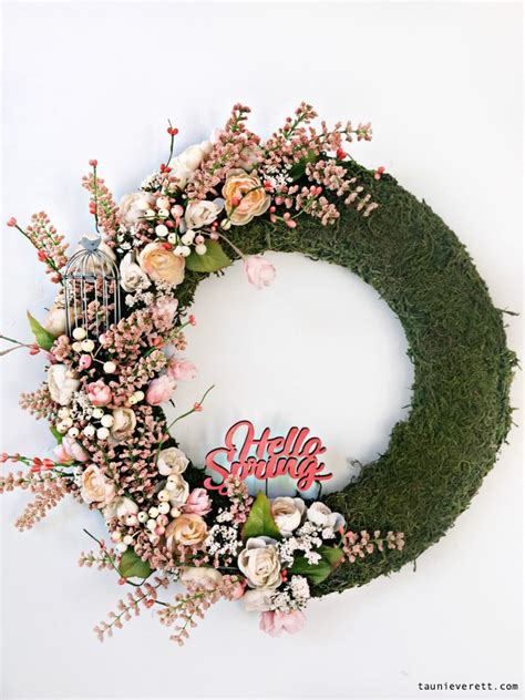 Moss Covered Spring Wreath | Tauni Everett