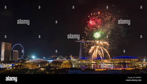 Fireworks in downtown SIngapore on the Chinese new year Stock Photo - Alamy