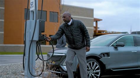 GM Installing 40,000 Charging Stations Across North America | GreenCars