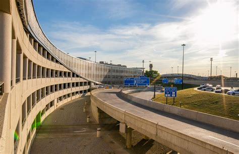 Dallas-Fort Worth International Airport Parking Structure - WGI