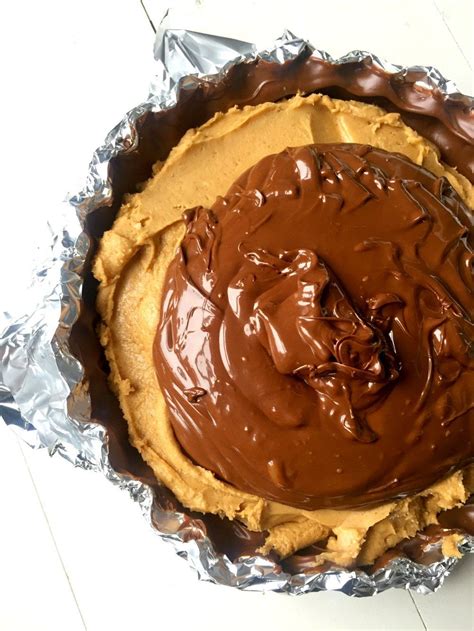 Easy Giant Peanut Butter Cup | Recipe | Easy baking recipes, Peanut butter, Peanut butter cups