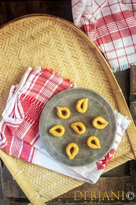 Gujiya Bengali Ring-shaped milk-based Sweet recipe step by step