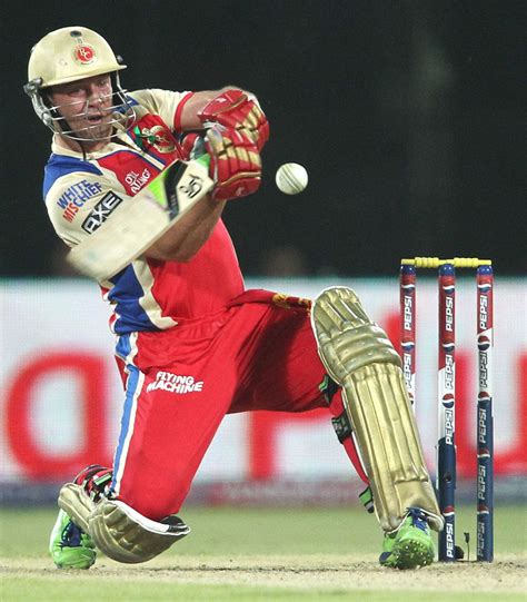 AB de Villiers gets in position to play a pull shot | ESPNcricinfo.com